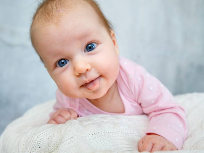 Beba od 2 meseca - 8. nedelja bebinog razvoja