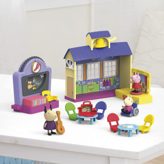 Peppa Pig school group playset