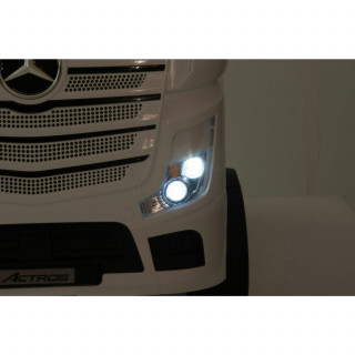 Mercedes kamion na akumulator