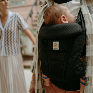 Ergobaby kengur nosiljka Omni Deluxe Mesh Onyx Bl. 