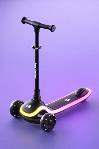 Troty trotinet Lights, crni 