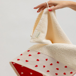 Stefan set peškira bež 30x50 i 50x90, crveno srce 