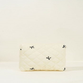 Be Cute neseser sa crnim mašnicama 26*17*8cm 