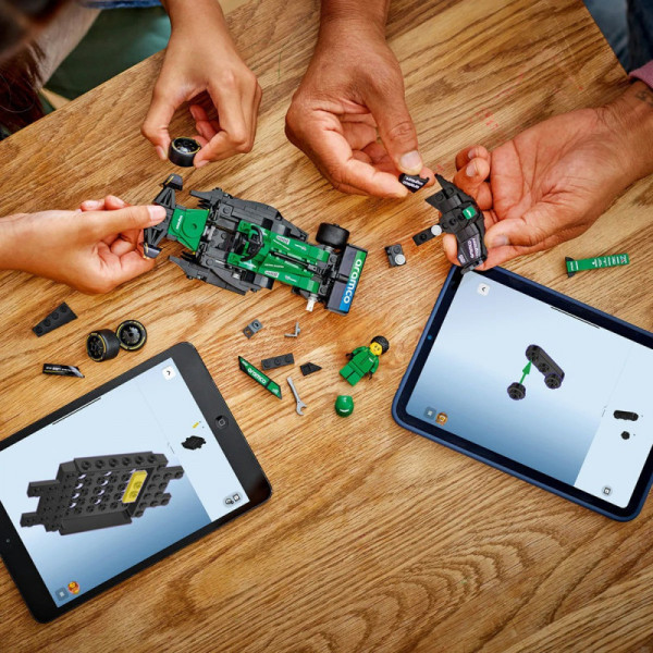 Lego speed champions aston martin f1 race car