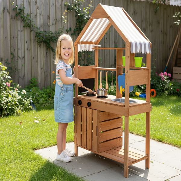 Cute&cool drvena kuhinja za dvorište 