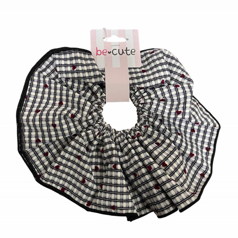 Be Cute gumica za kosu crno bela sa srcima 