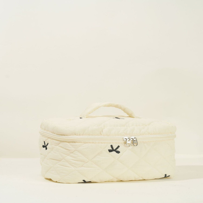 Be Cute neseser sa crnim mašnicama  25*16*16cm 