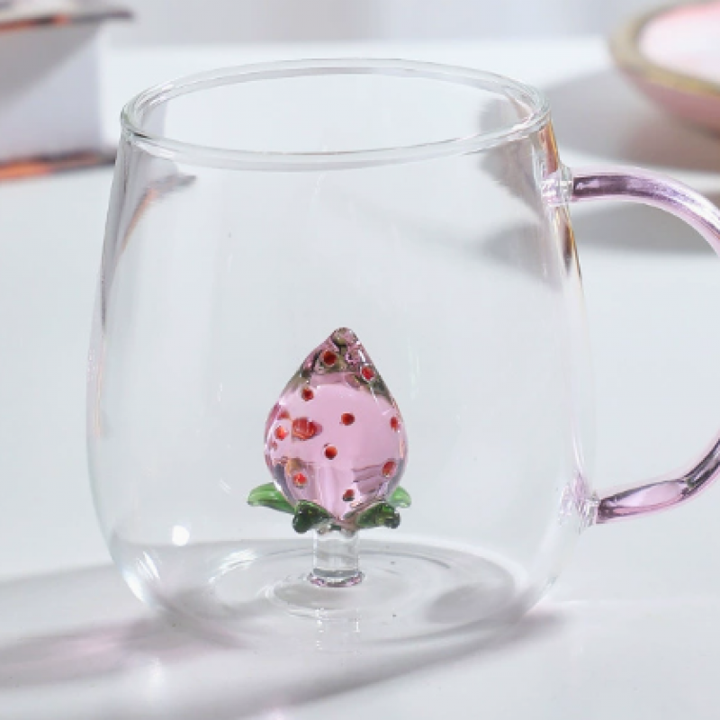 Cute&Cool HOME staklena šolja sa jagodom, 400ml 