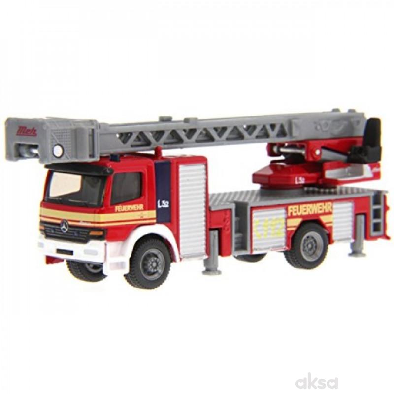 Vatrogasni auto sa pozarnim merdevinama 