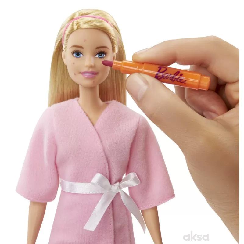 Barbie i ljubimac u spa salonu