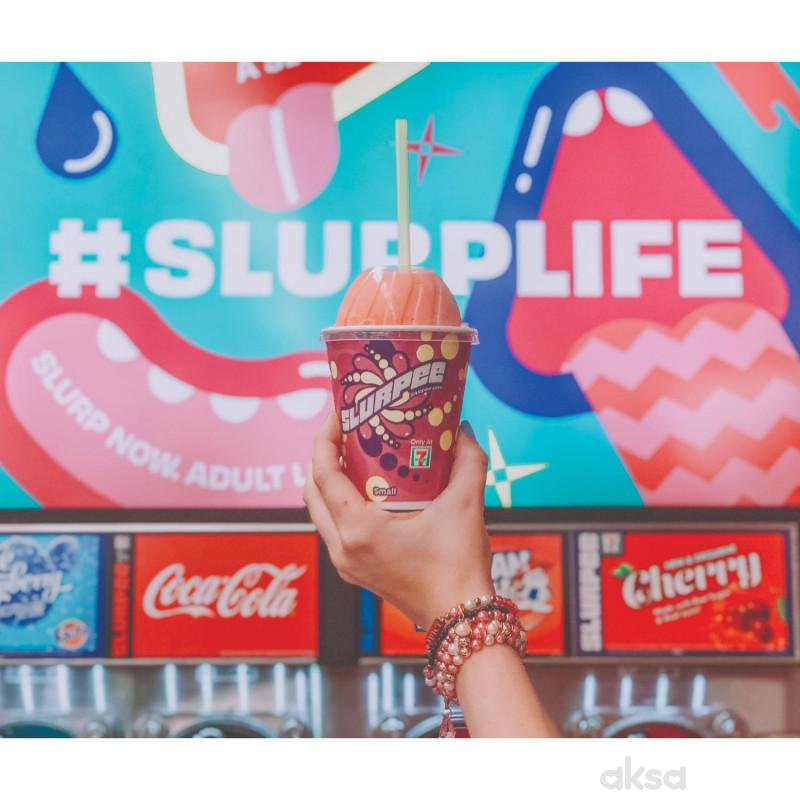 Juicy couture roze i posebne narukvice 