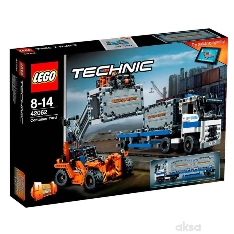 Lego Technic Container Yard