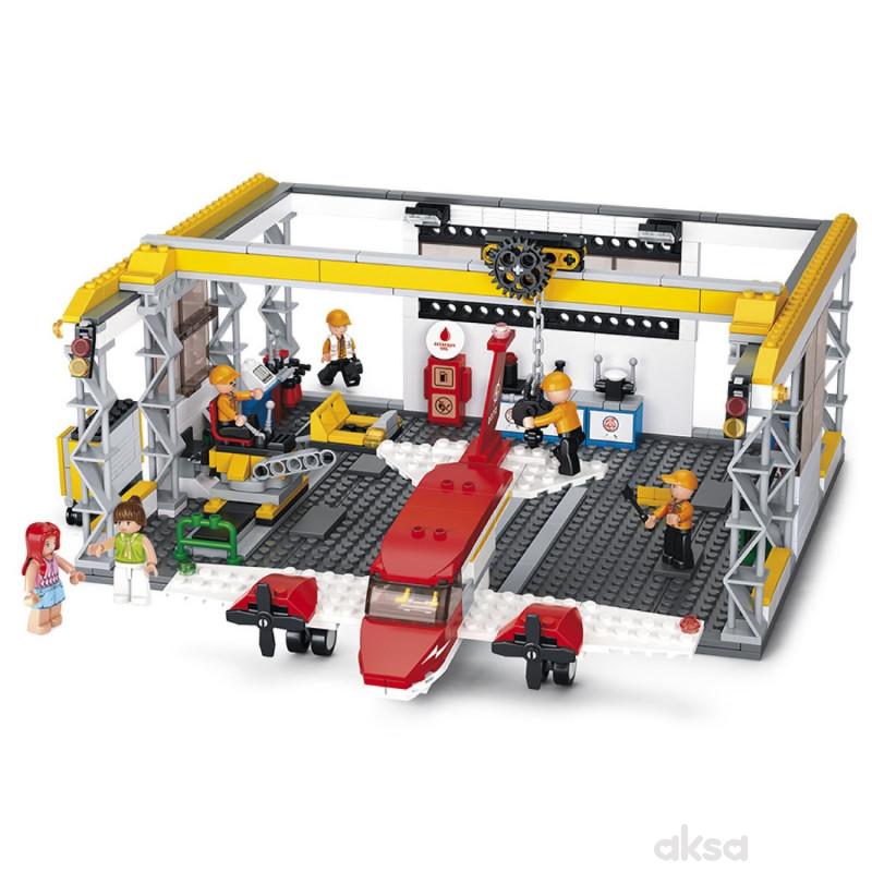 Sluban kocke, hangar, 596 kom