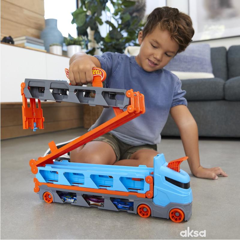 Hot Wheels mega transporter sa stazom