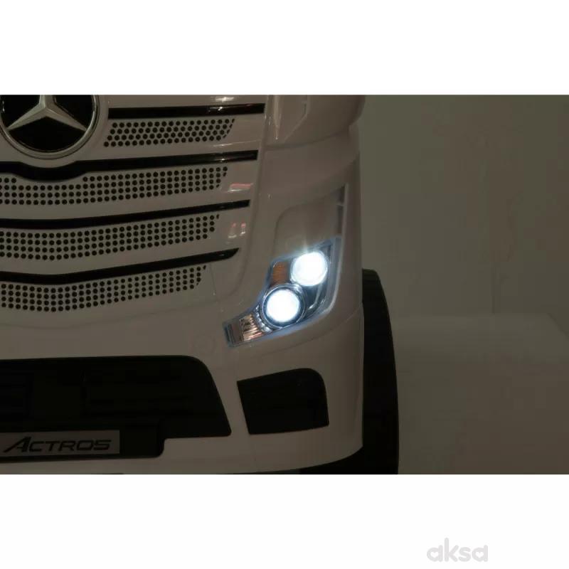 Mercedes kamion na akumulator